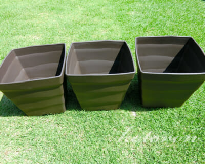 スクエア型の植木鉢を追加購入